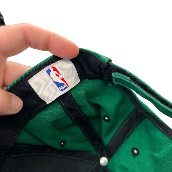 VTG Boston Celtics Velcro adjustable hat - Picture 6 of 15